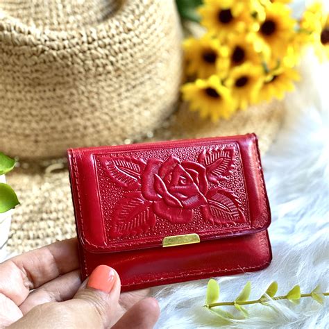 women's mini wallets